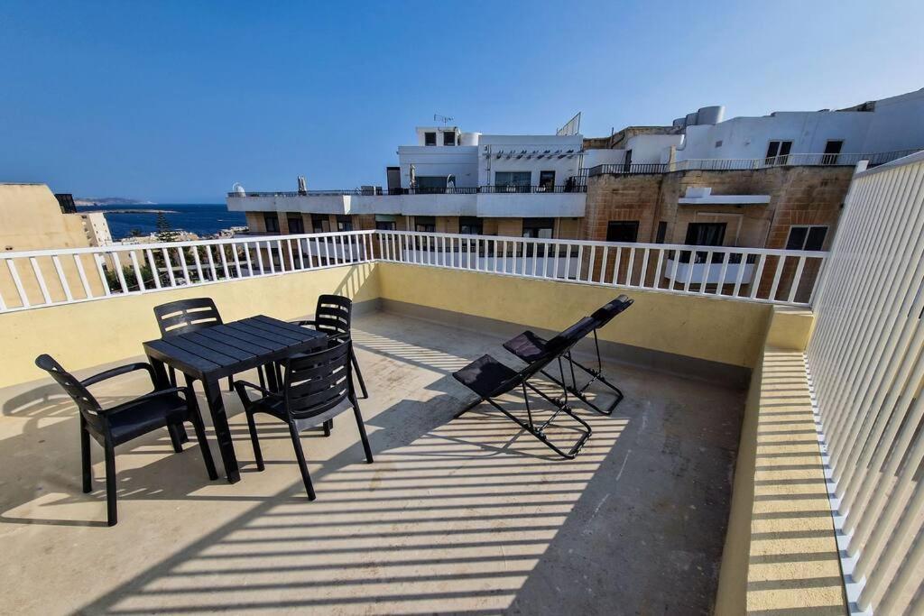 Comfy And Cosy. Apartamento St. Paul's Bay Exterior foto