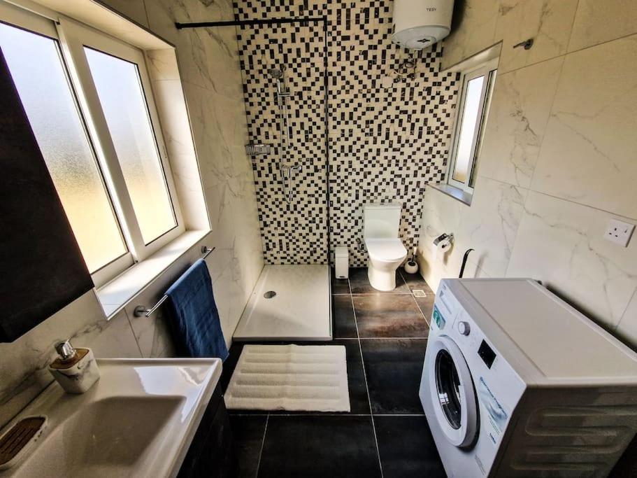 Comfy And Cosy. Apartamento St. Paul's Bay Exterior foto